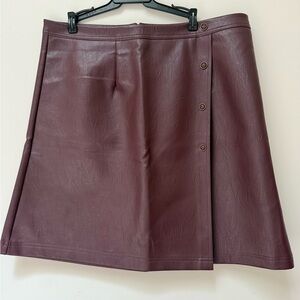 Chic Maroon Mini Skirt 2x